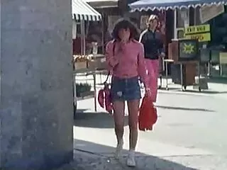 Minik Amber Her Delikten Alır amatör mature