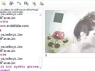 Seksi köle bir ağaca bağlı ve amatör liseli gizli çekim işkence