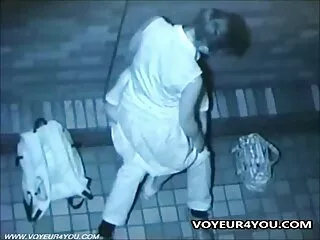 Zwei Lesben mit amatör türbanlı twitter dem yapay penis