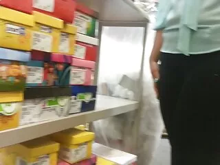 Dövmeli sarışın solo kedi sürtme amatör anal