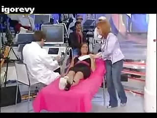 Genç amatör masaj kız doggystyle ile büyük çük müşterisini memnun köylü amatör porno ediyor